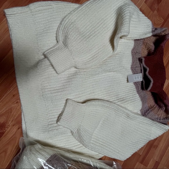 NWT Women’s Knit Sweaters - Picture 8 of 11